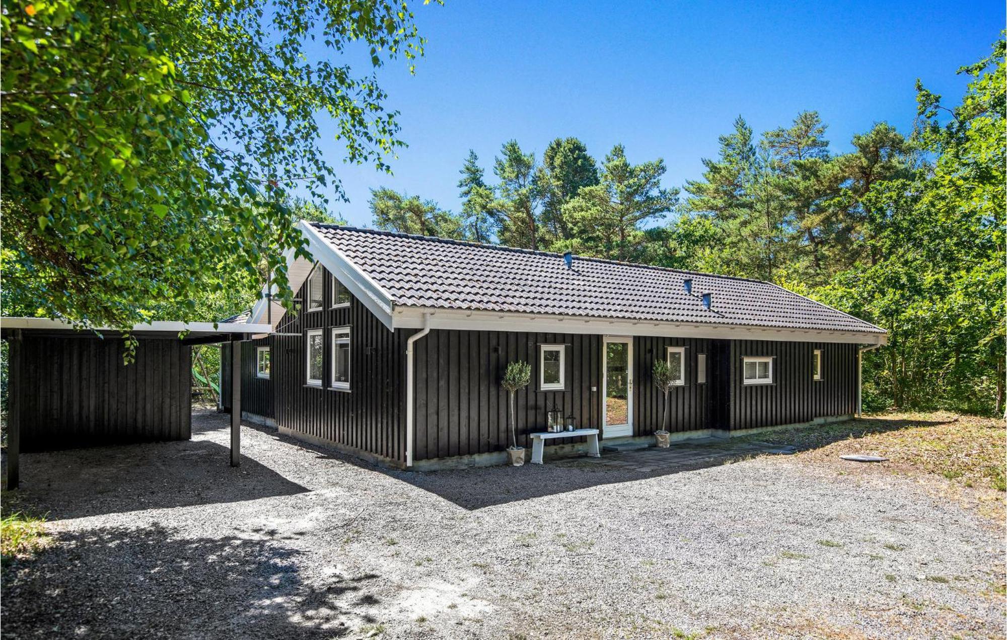 Awesome Home In Nexo With Sauna Snogebaek Exterior photo